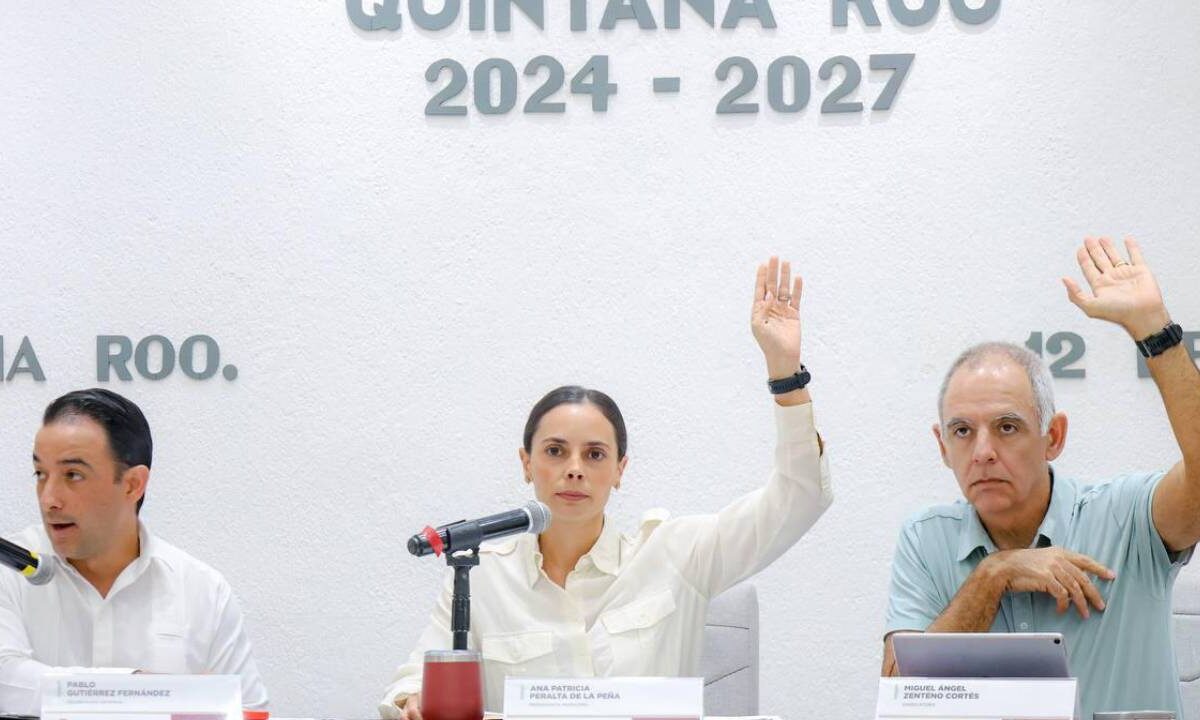 Sesión del cabildo de Benito Juárez.