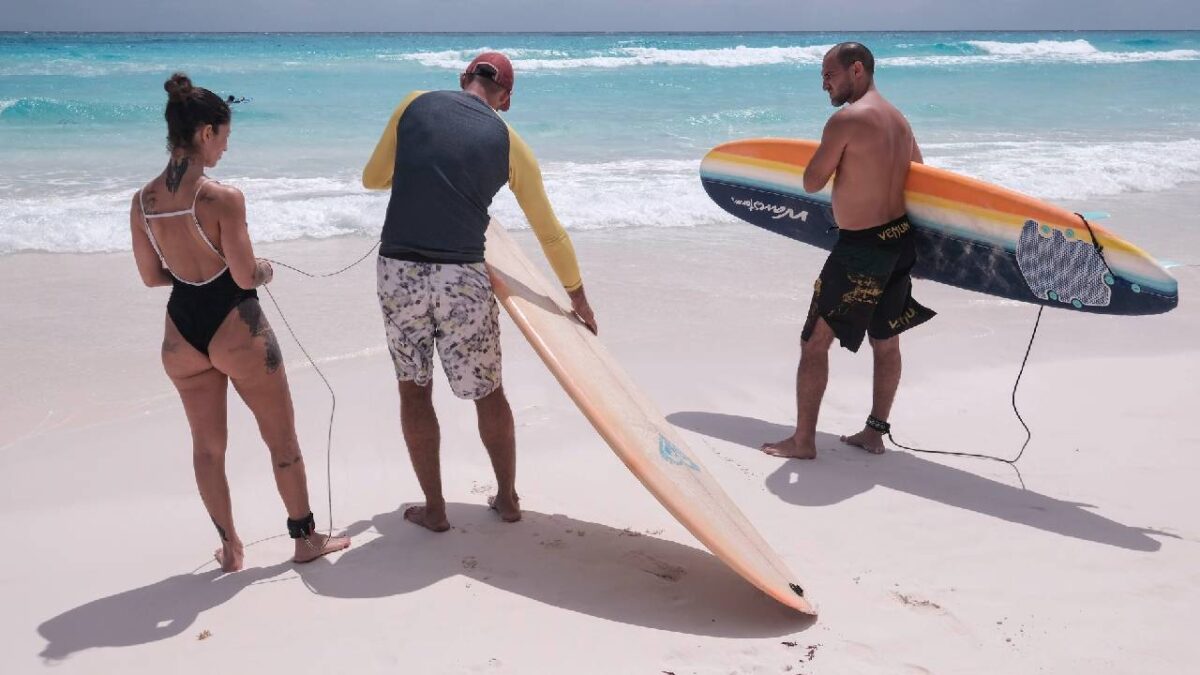Clima hoy domingo. Caluroso y nublado.