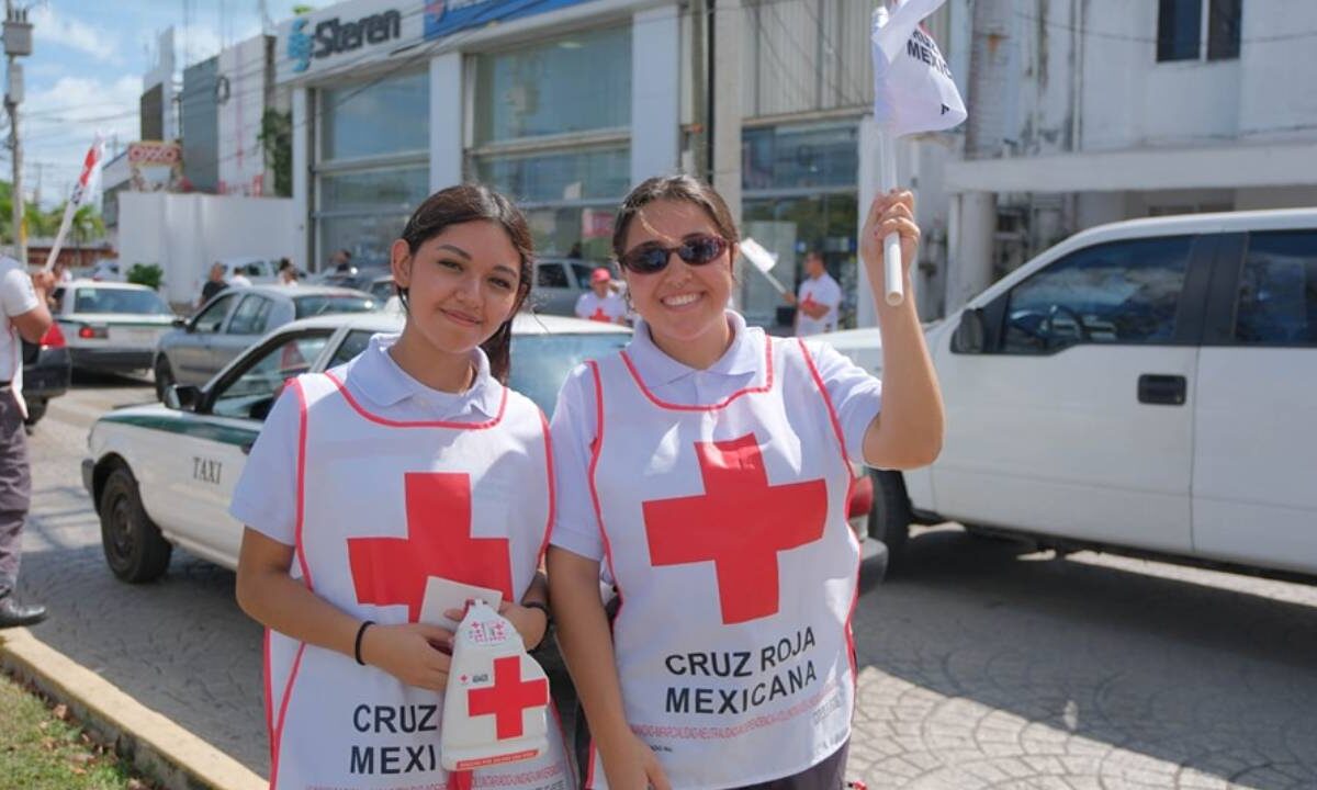 Colecta nacional de la Cruz Roja Mexicana.