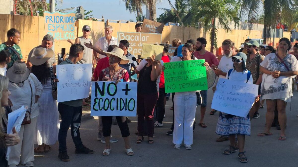 Manifestación en Bacalar.