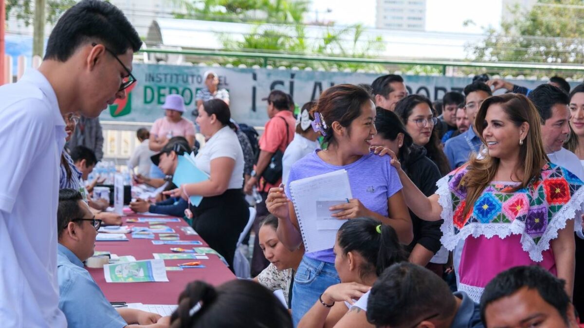 Feria de empleo para mujeres, en Cancún.