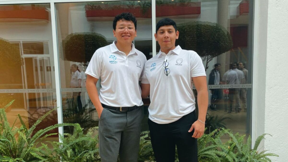 Últimas noticias. Jared Imanol Poot Alfonso y Aldo Yahir Arceo Beltrán, estudiantes de la Unicaribe.