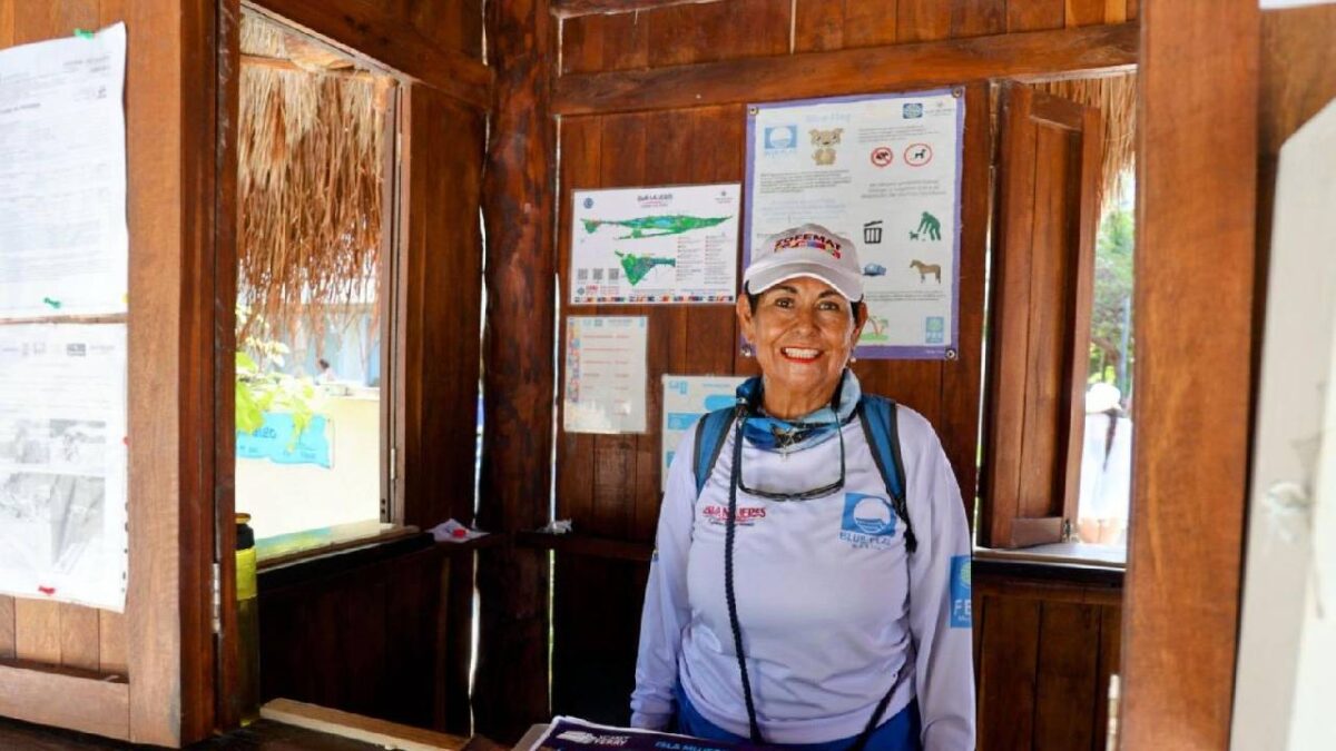 Módulo de información a visitantes en playas certificadas de Isla Mujeres.