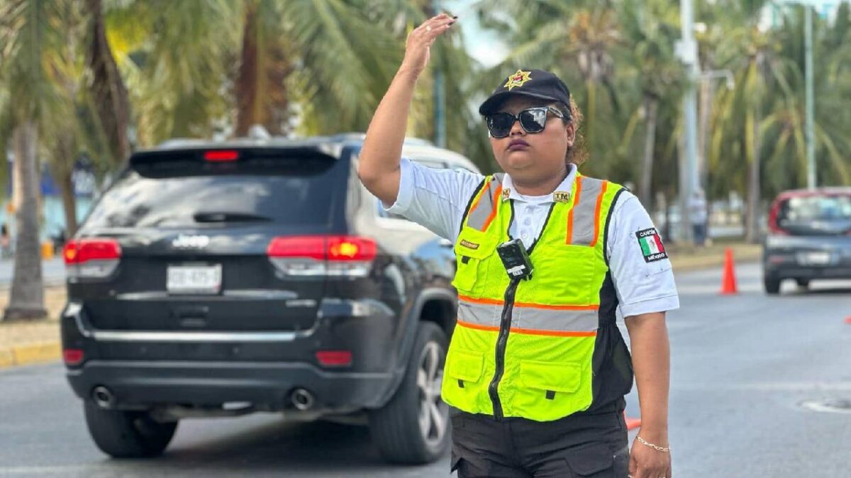 Siguen algunos cierres viales en Cancún por obras.