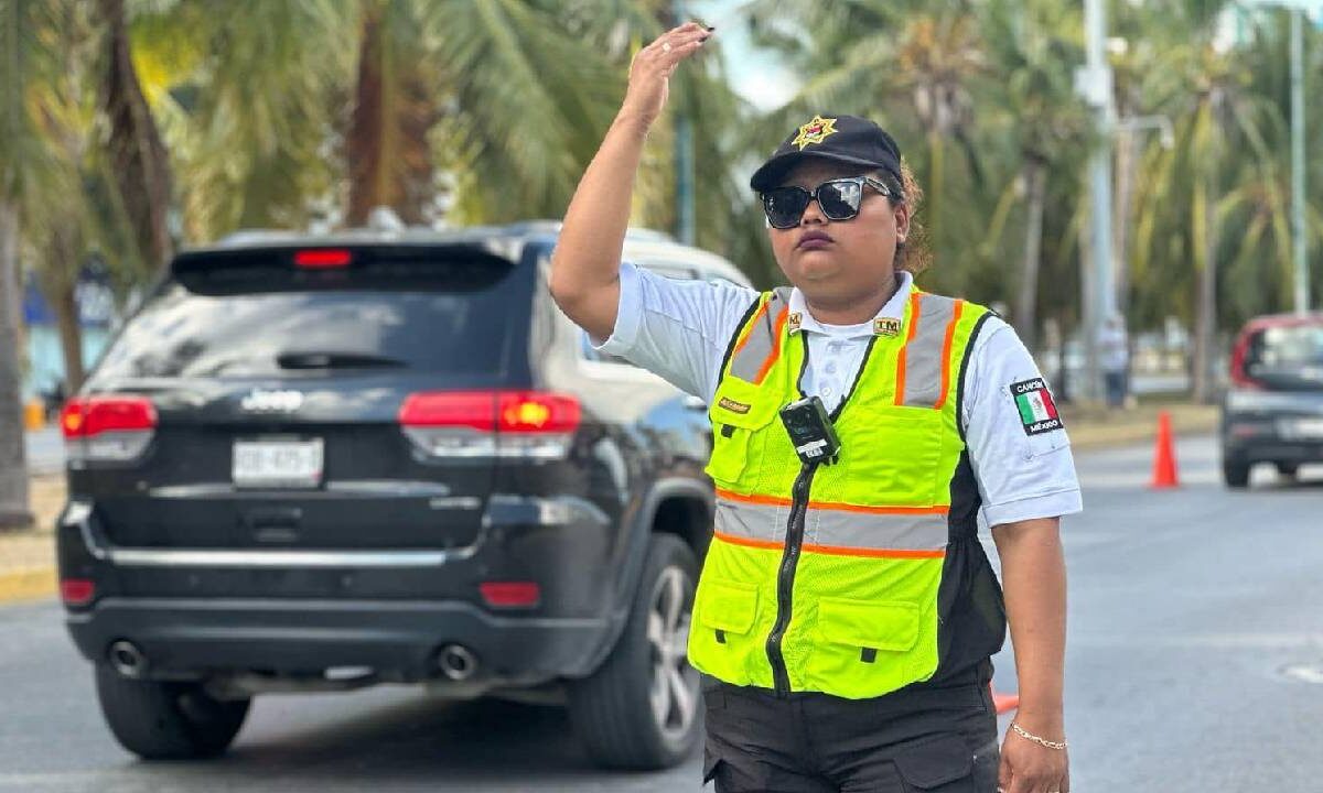 Siguen algunos cierres viales en Cancún por obras.