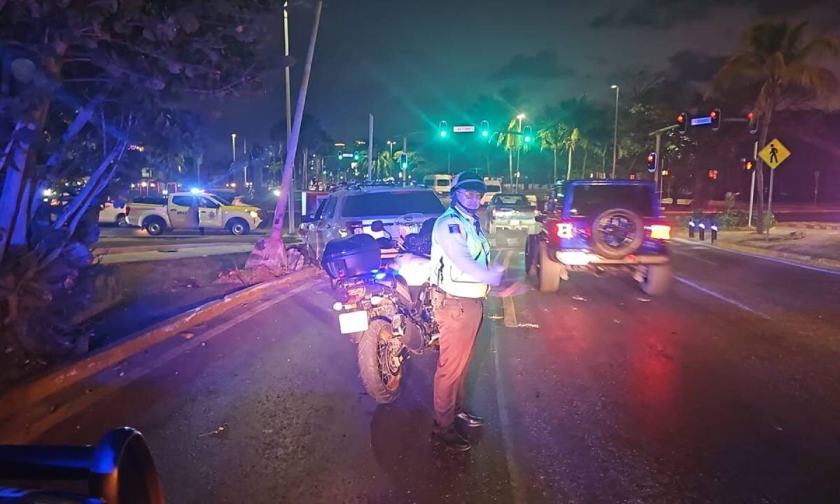 Choque en la avenida Bonampak.