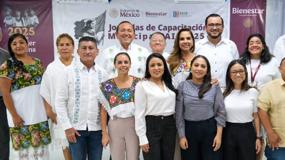 La gobernadora de Quintana Roo, Mara Lezama,, alcaldes y tesoreros.