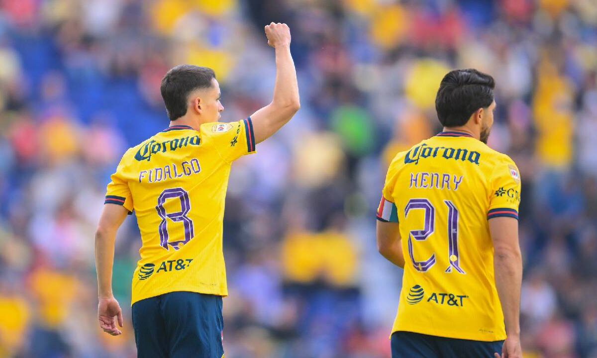 León gana y sigue de líder.