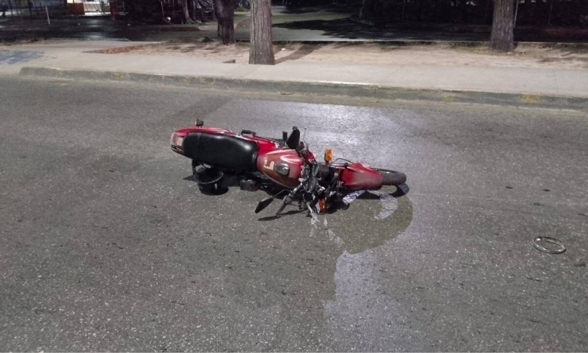 Madrugada mortal en Cancún; muere motociclista.