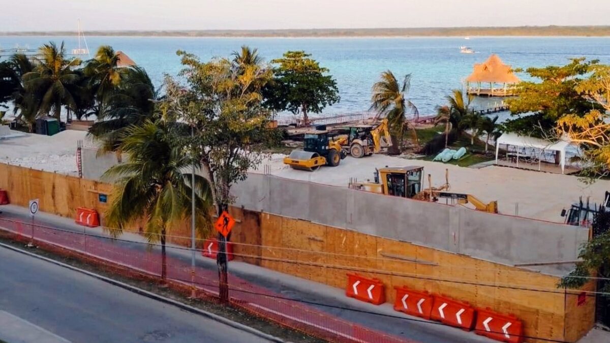 Obra militar en Bacalar.