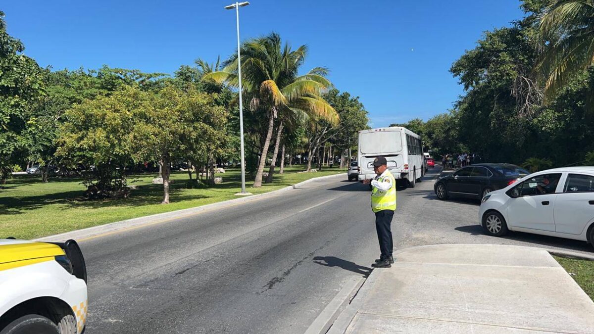 Continúan cierres viales en la ciudad.