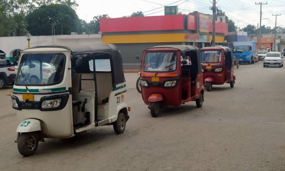 Mototaxistas.
