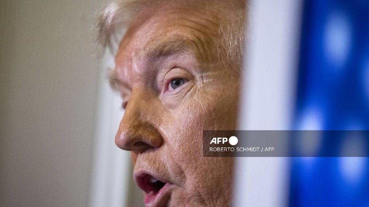 Trump anuncia aranceles al acero y aluminio de Canadá.