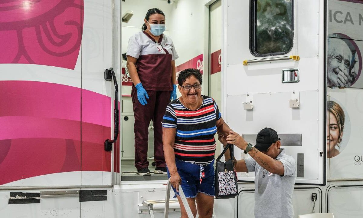 Las caravanas de salud recorren el estado.