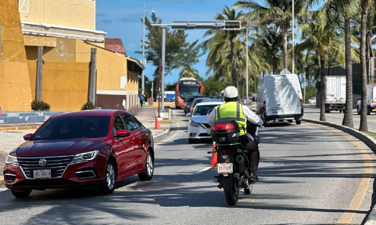 Continúan algunos cierres viales.