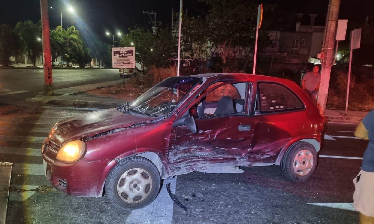 El accidente en Cancún movilizó cuerpos de emergencia y seguridad.