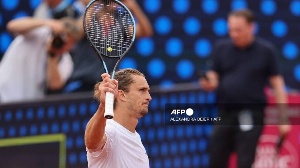 Alexander Zverev avanza a paso firme.