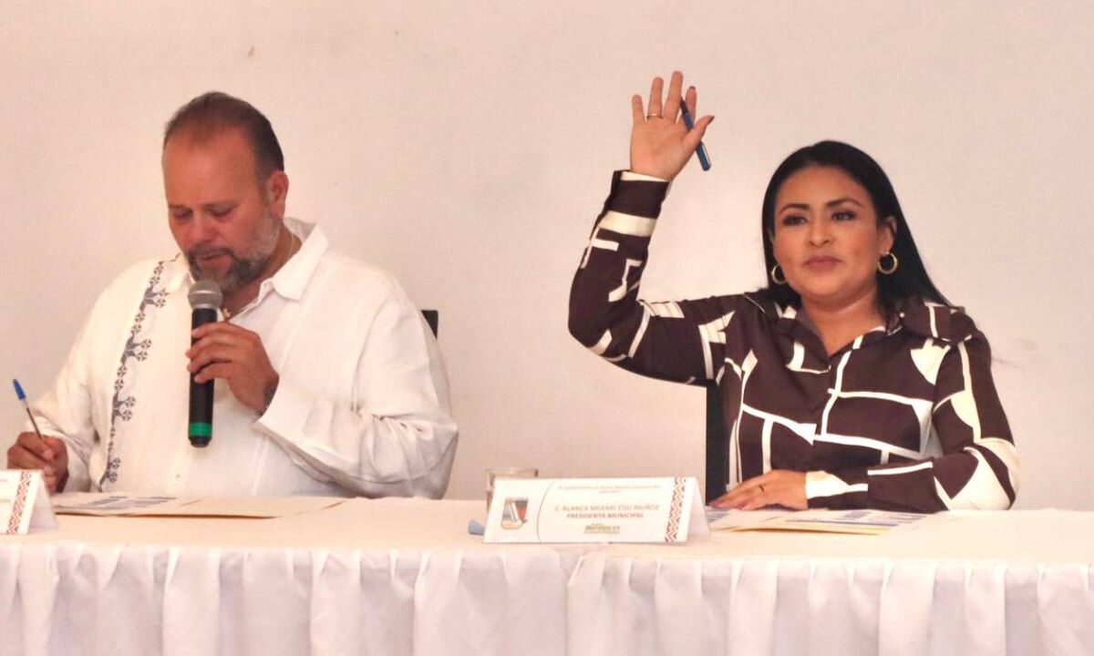 Sesión de Cabildo en Puerto Morelos.