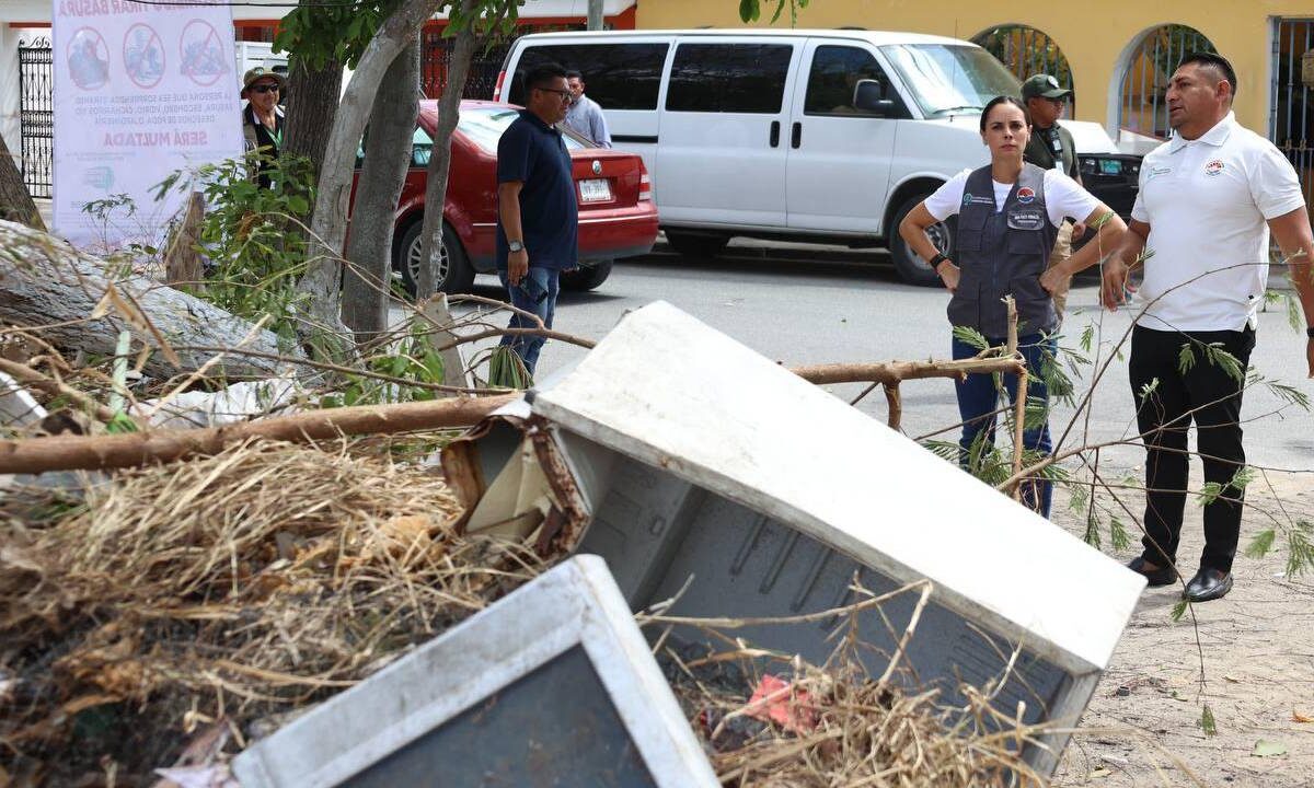 Realizan retiro de basureros clandestinos en Cancún.