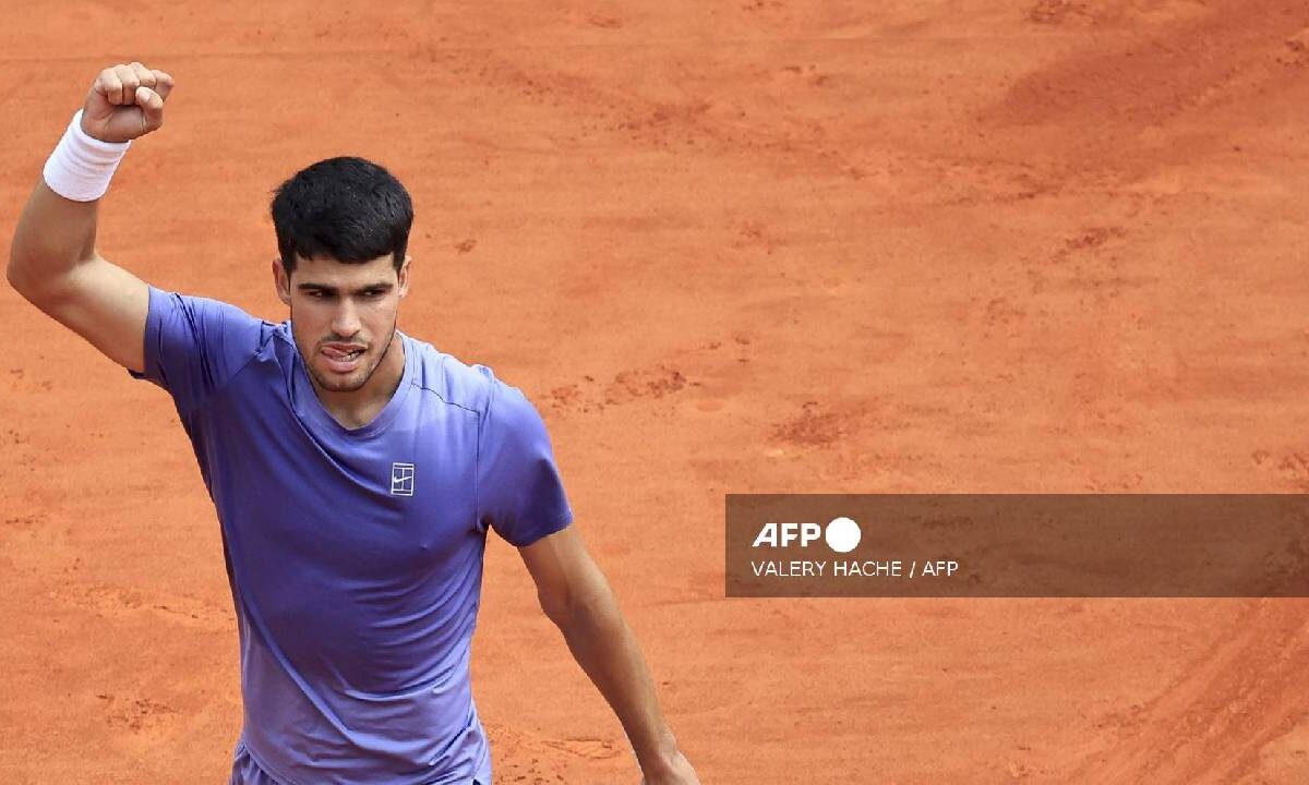 Carlos Alcaraz sigue adelante en el torneo.