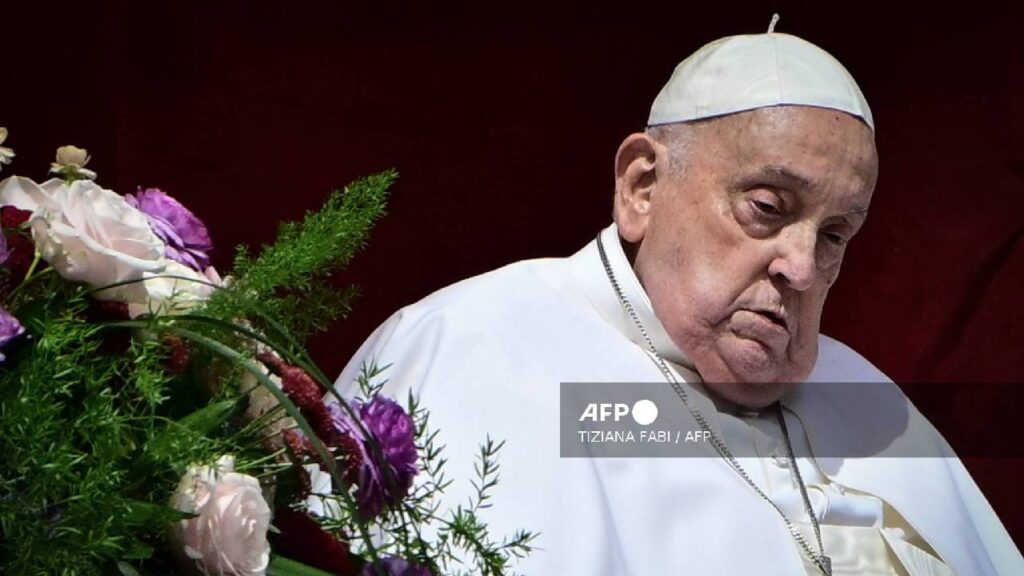 Últimas noticias. Domingo de Resurrección 2025. El Papa aparece en su balcón.