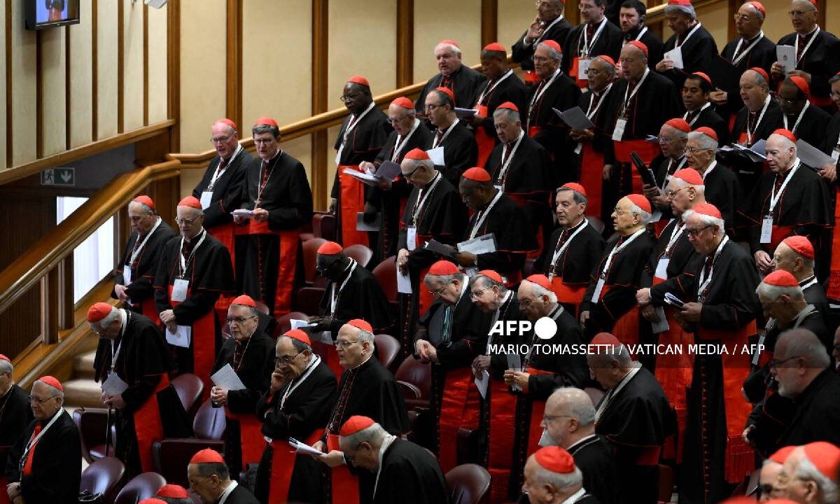 A principios del mes próximo inicia el cónclave.