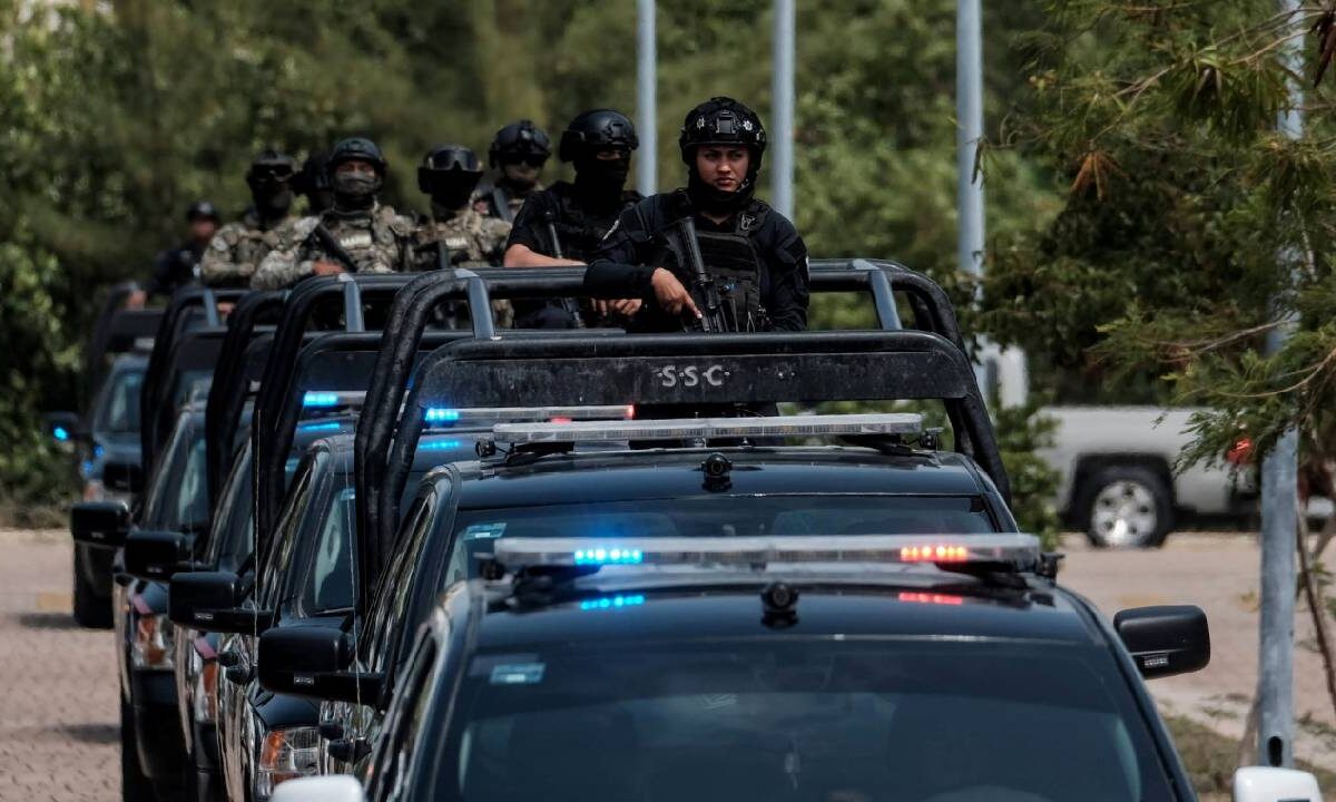 Fuerzas de seguridad ciudadana en Cancún.