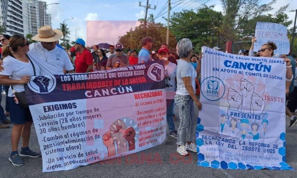 Últimas noticias. Exigen a maestros en Quintana Roo regreso a clases.
