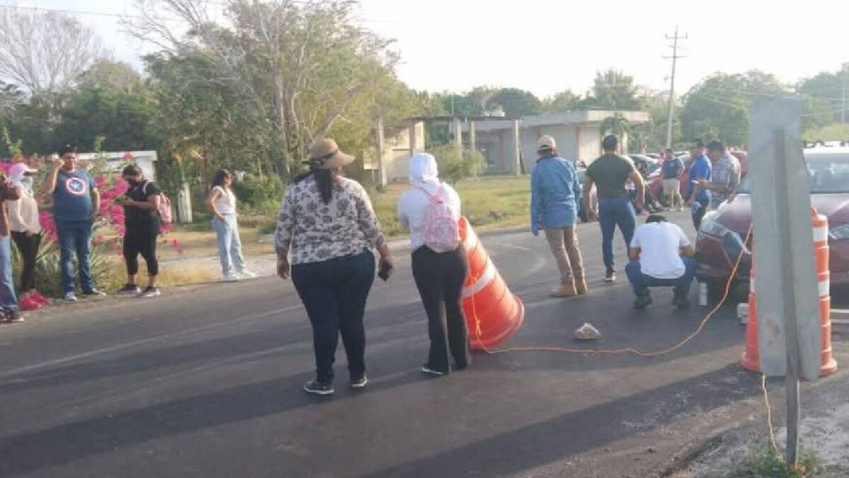 Profesores siguen con sus protestas.