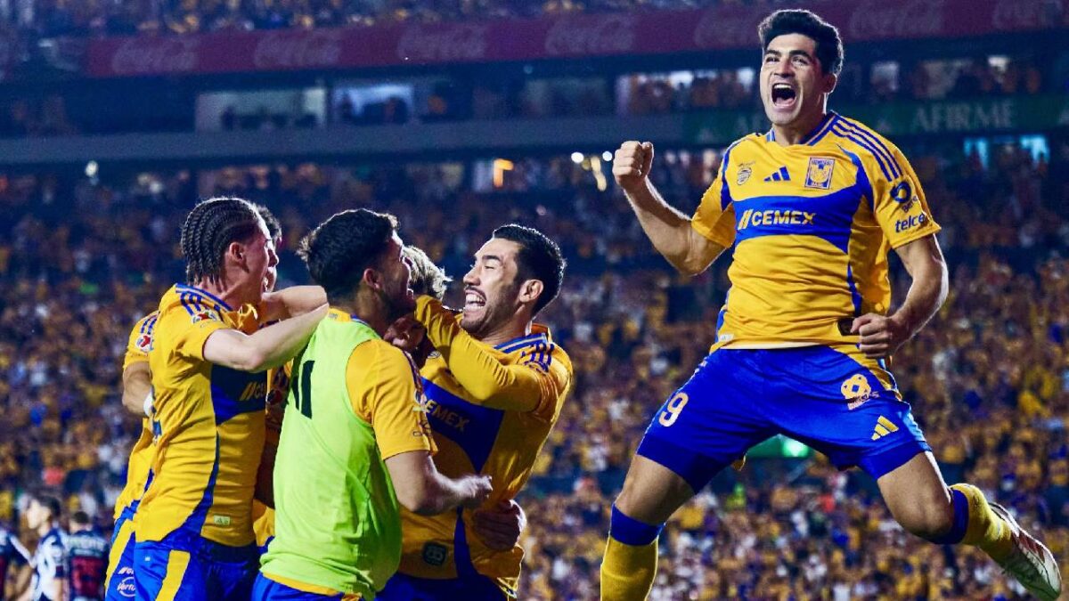 Tigres se llevó el clásico al vencer a Monterrey.
