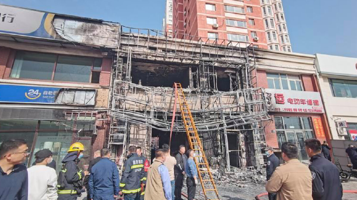 Tragedia en China. Un incendio en restaurante deja 22 muertos.