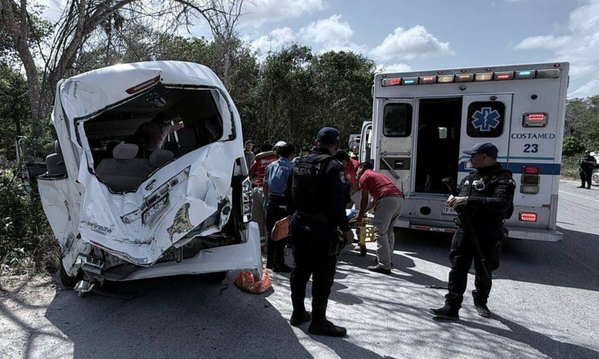 Últimas noticias. Accidente en la carretera Tulum-Cobá.