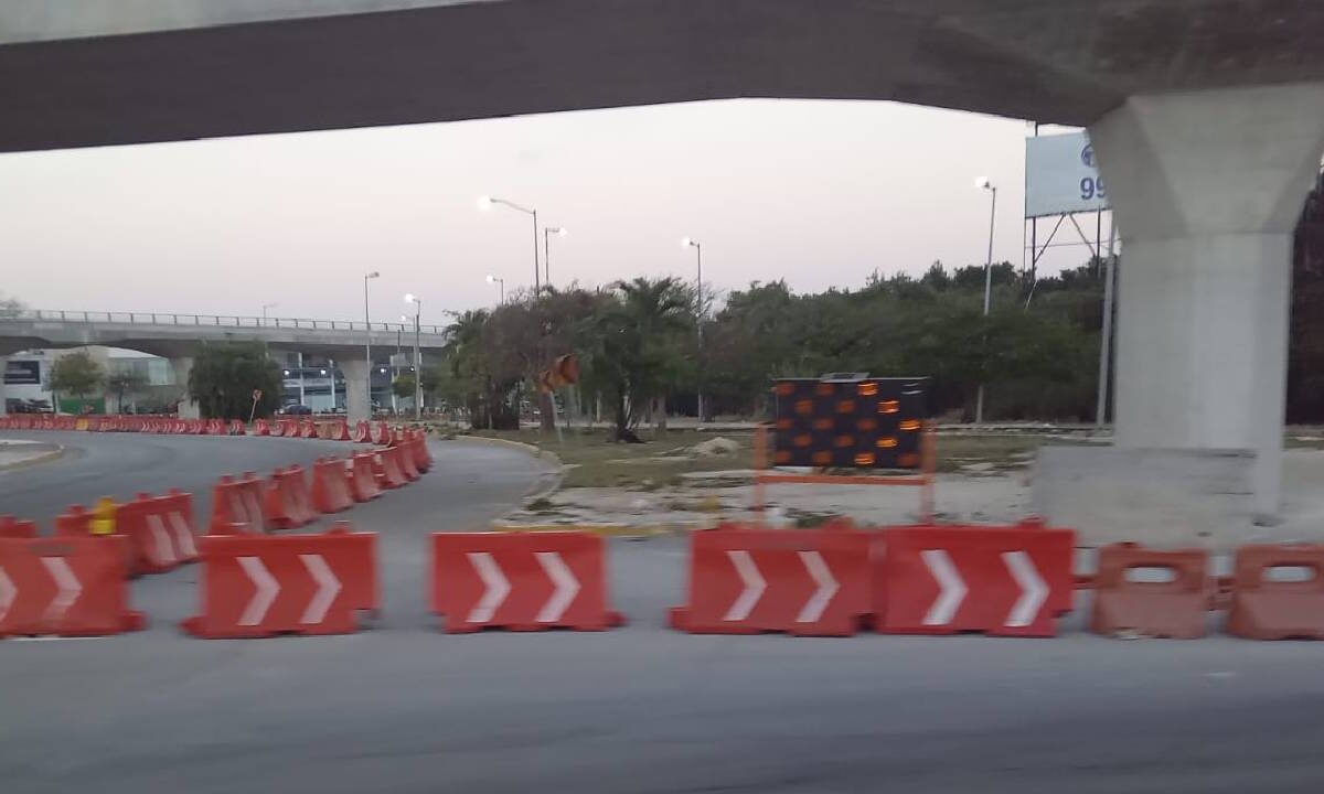 Continúan algunos cierres viales.