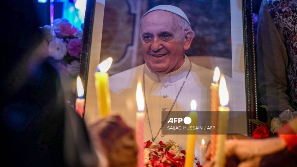 El Papa murió hoy.