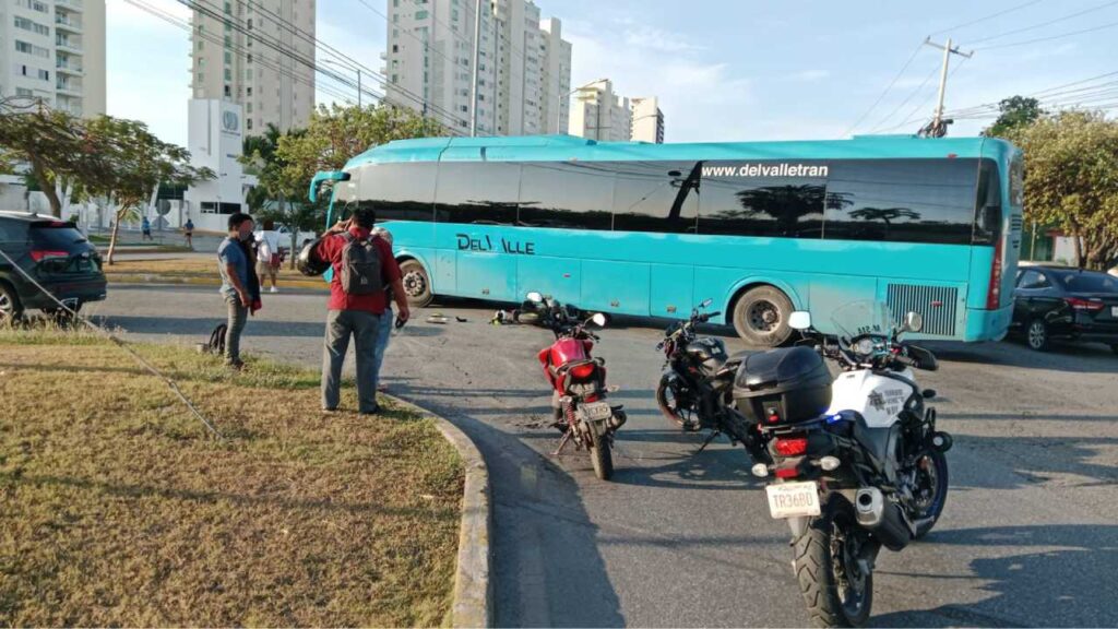 Una persona resultó lesionada en el accidente vehicular.