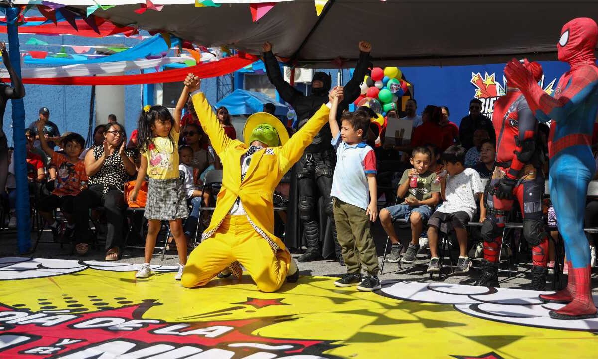 Hijos de los policías de Cancún fueron festejados.