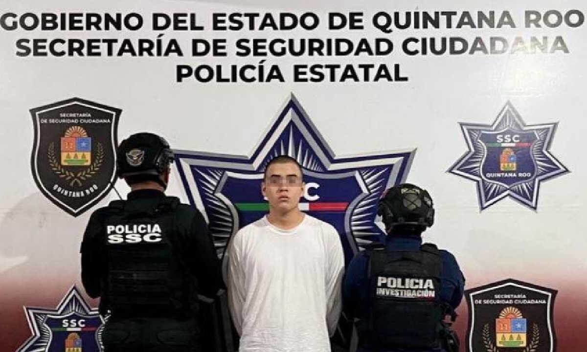 Policías detuvieron al sujeto en Cancún.