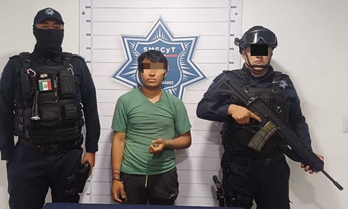 En Cancún detienen a presunto narcomenudista.