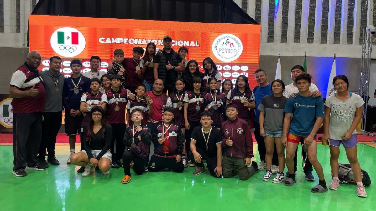 El equipo de Quintana Roo de lucha sigue adelante.