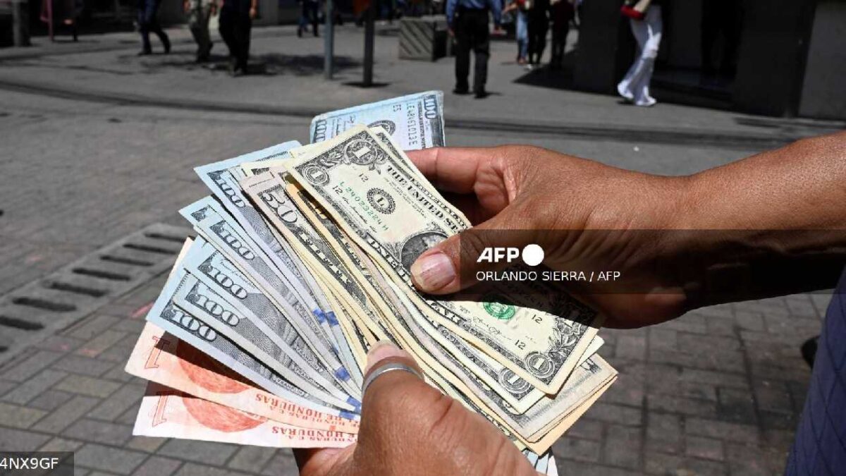 Avalan impuesto de 3.5% a remesas.