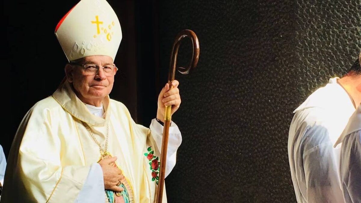 Monseñor Pedro Pablo Elizondo.