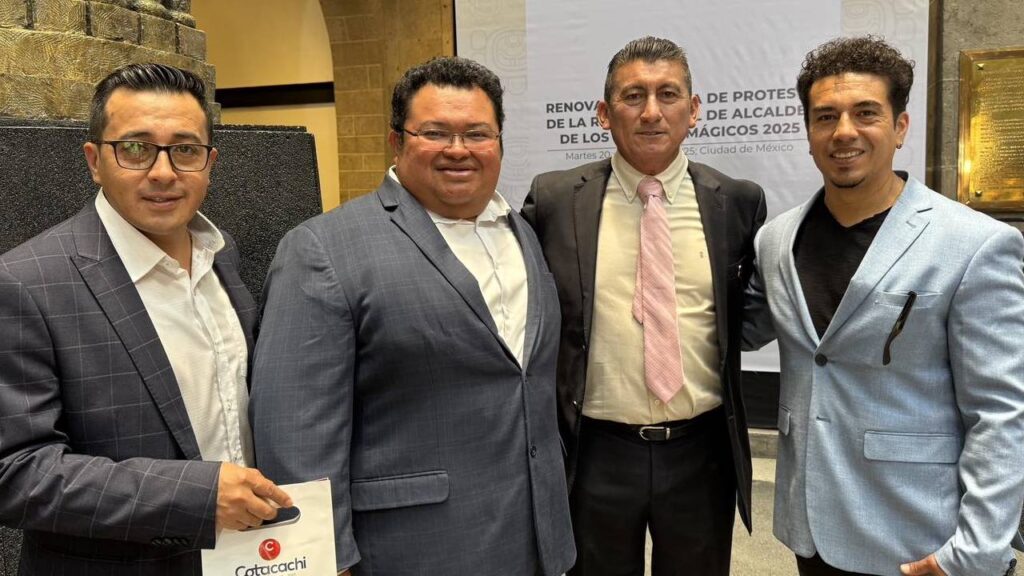 Los alcaldes José Alfredo “Chepe” Contreras Méndez y José Luis Chacón Méndez.
