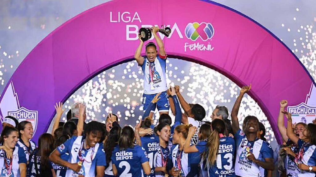 El quipo femenil de Pachuca alcanzó la gloria.