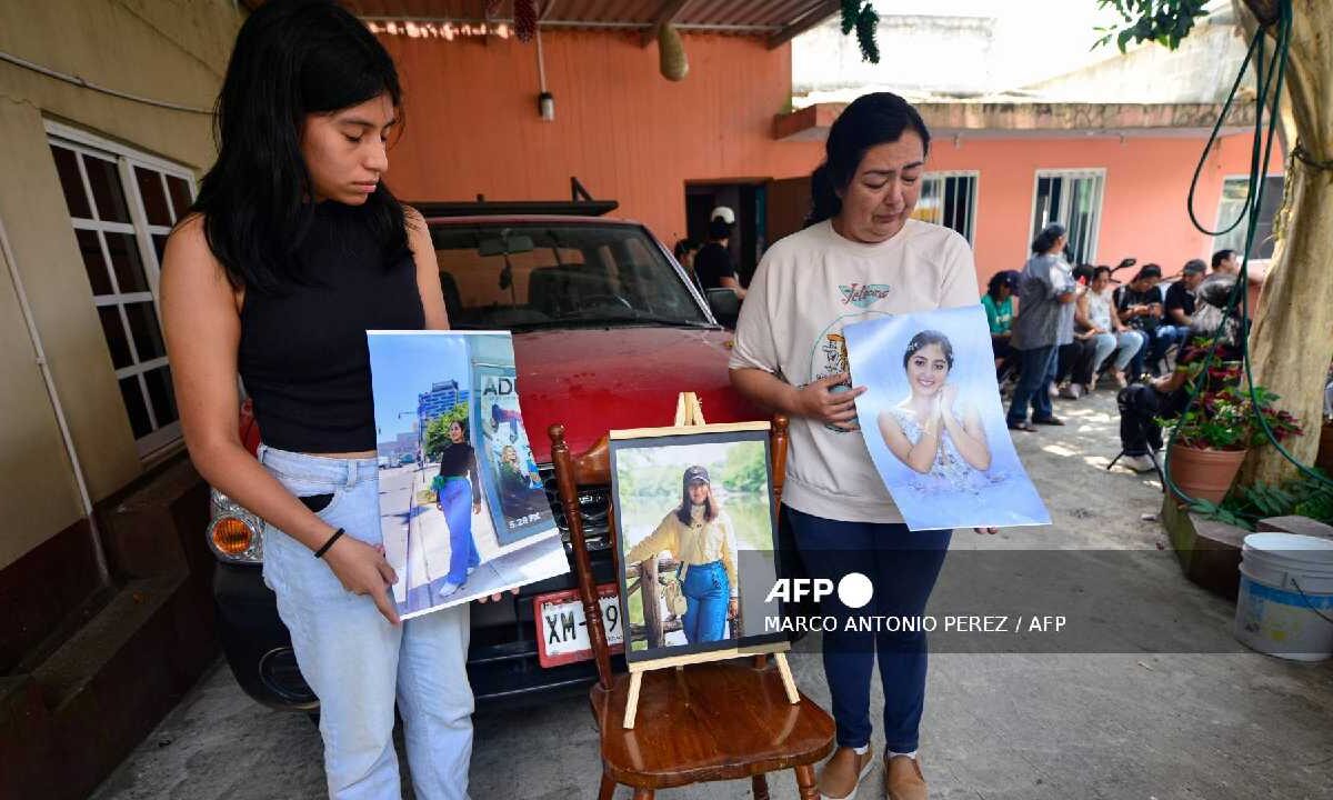 Regresan a México los tripulantes del Buque Escuela Cuauhtémoc tras trágico accidente en Nueva York.