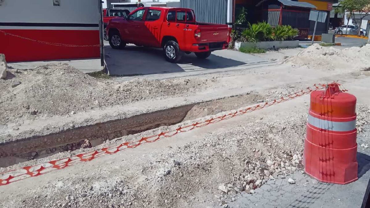 Cierres viales en Cancún.