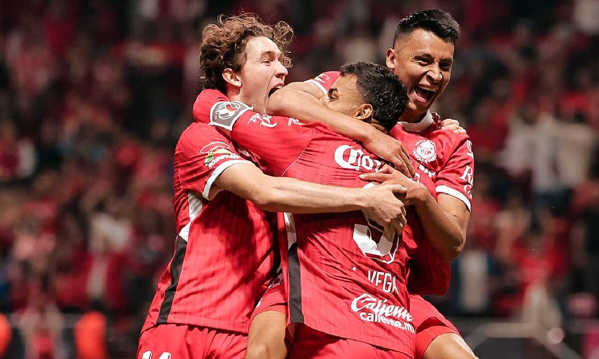 Toluca-Tigres, Los diablos avanzan a al final.