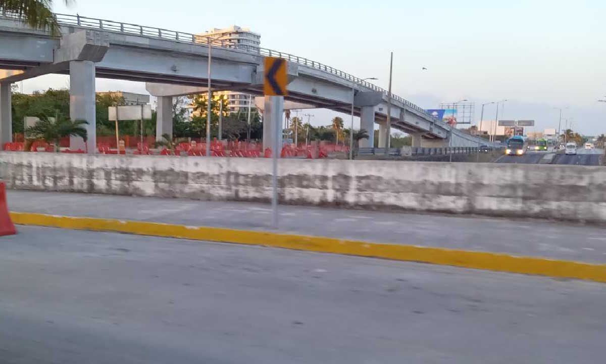 Cierres viales en Cancún.