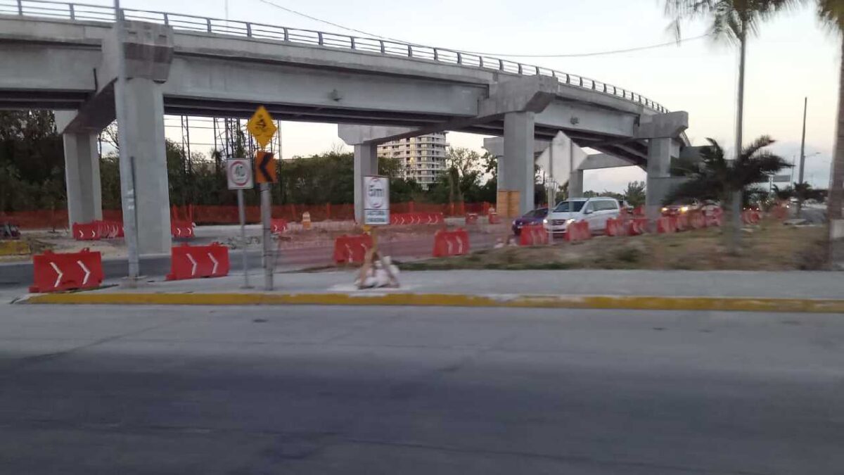 Cierres viales en Cancún por obras.