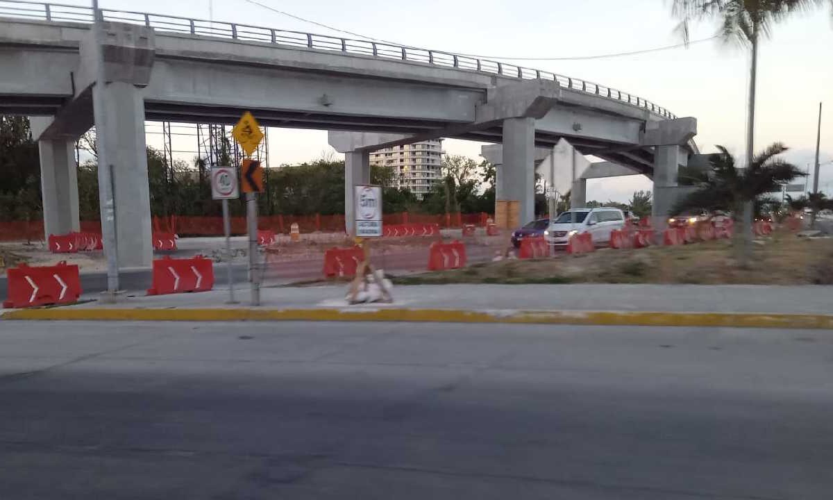 Cierres viales en Cancún por obras.