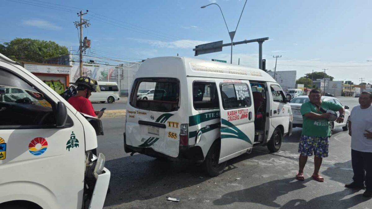 El choque ocurrió la mañana de este domingo.